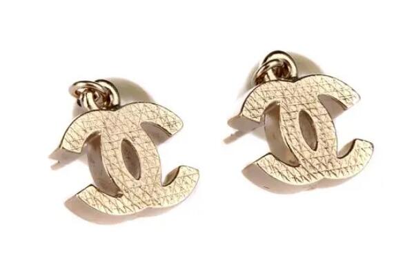 滨州回收香奈儿耳环